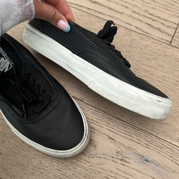 VANS - Picture 7 of 7